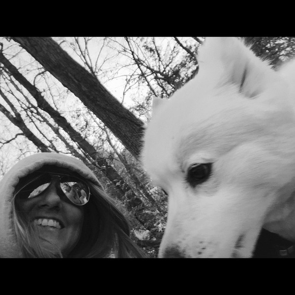 Meet your Posher, Liz - Picture 1 of 3